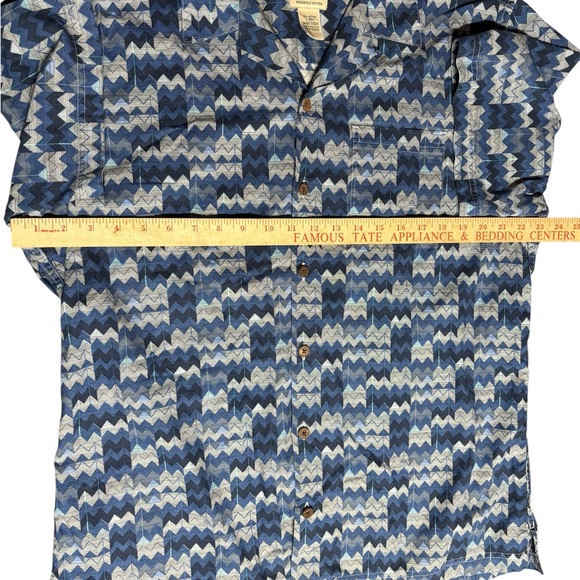 L.L. Bean Shirt Mens Large Blue Chevron Tropics Hawaiian Button Up Traditional - Picture 4 of 5